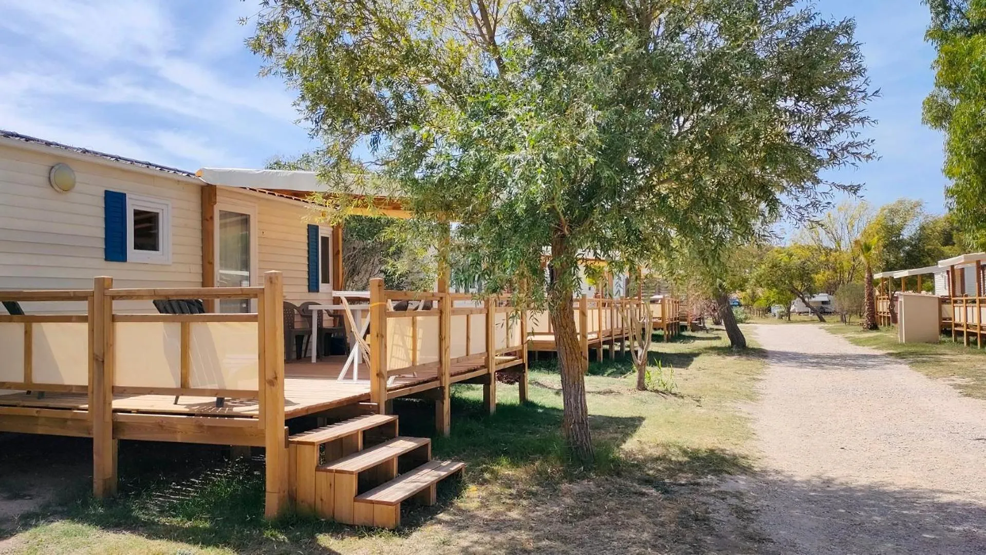 Camping Tikayan Felix De La Bastide Saint-Mitre-les-Remparts Campingplatz