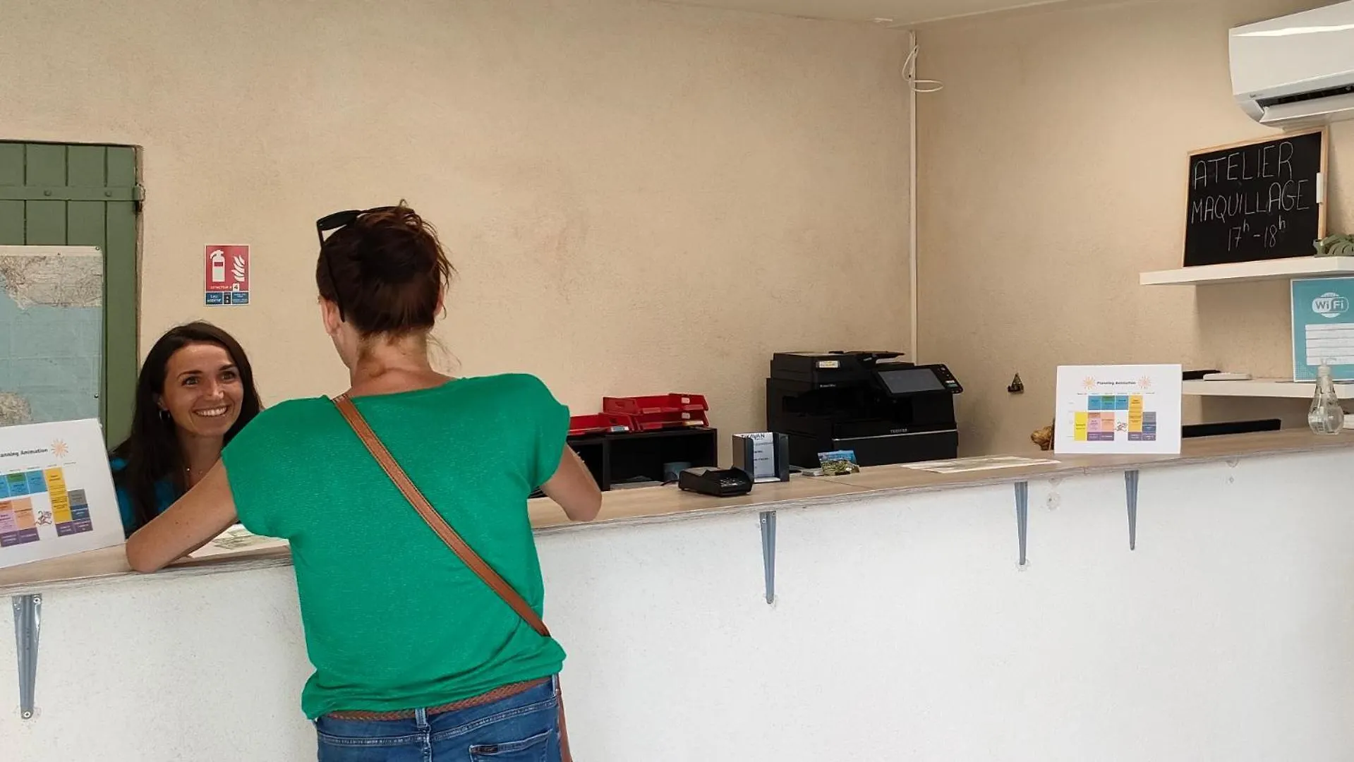 Camping Tikayan Felix De La Bastide Saint-Mitre-les-Remparts Campingplatz