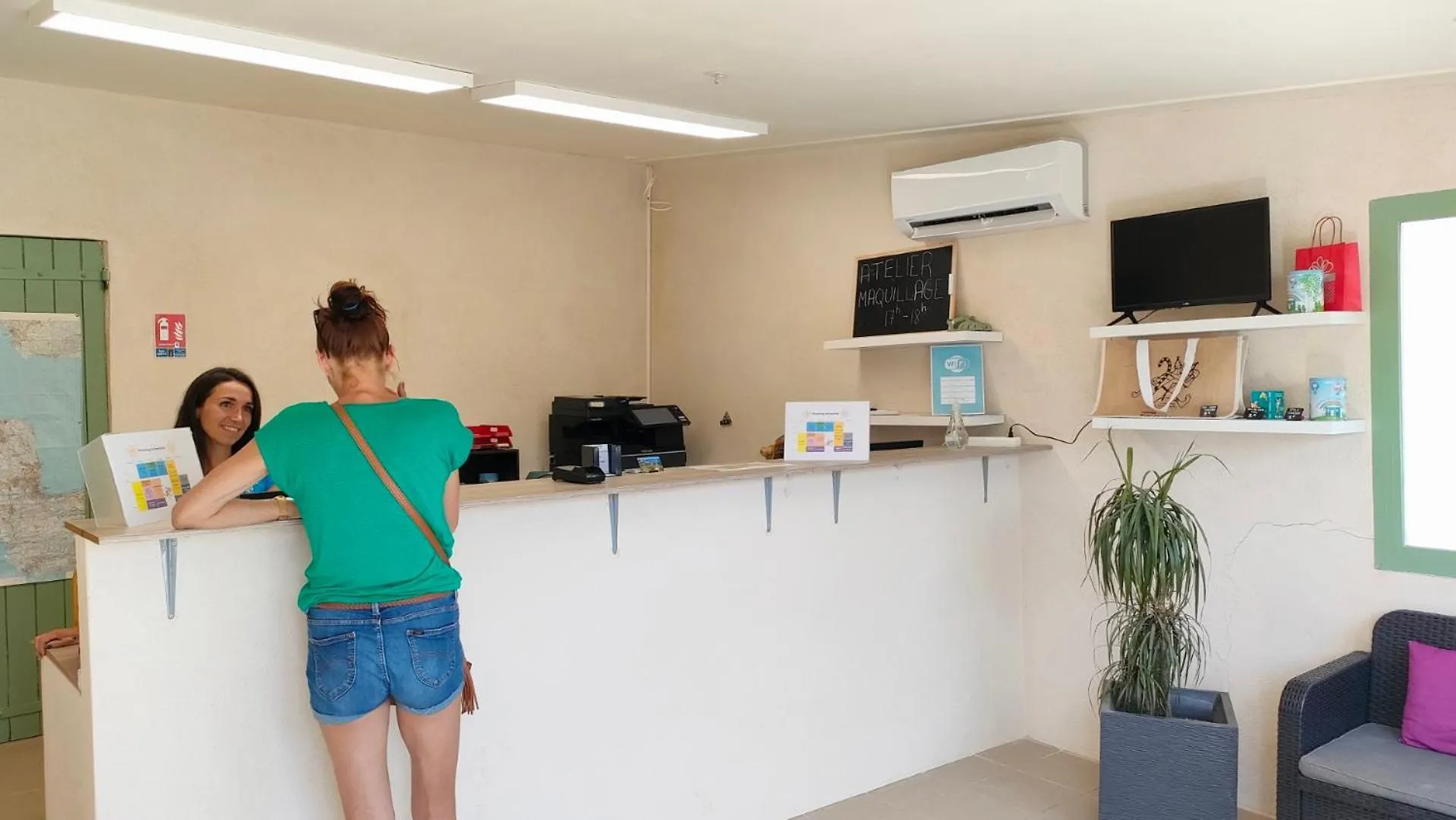 Campingplatz Camping Tikayan Felix De La Bastide Saint-Mitre-les-Remparts Frankreich