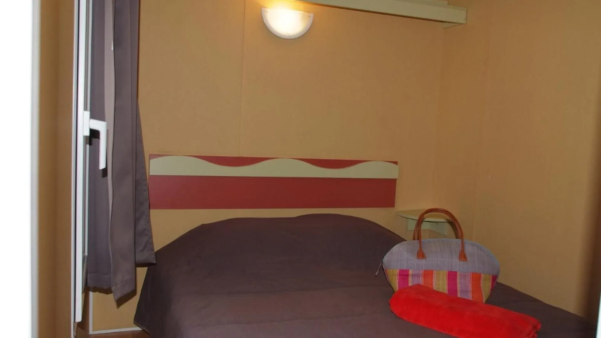 Camping Tikayan Felix De La Bastide Saint-Mitre-les-Remparts Campsite