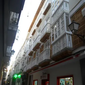 https://sagasta-apartments.es-andalucia.com