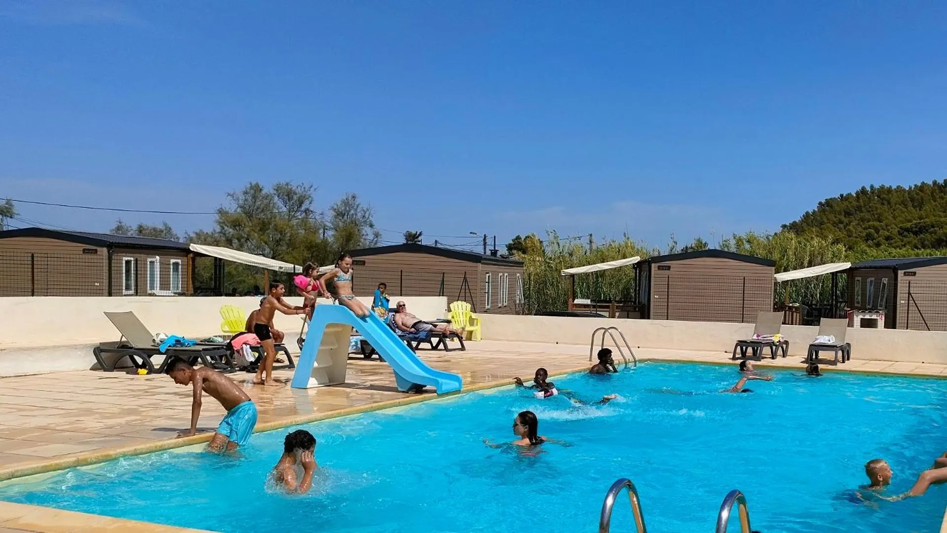 Camping Tikayan Felix De La Bastide Saint-Mitre-les-Remparts Campsite